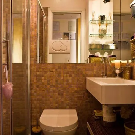 Homestay Tranquilla Stanza Zen Con Terrazza A Trastevere!