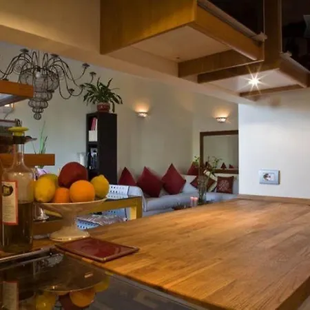 Homestay Tranquilla Stanza Zen Con Terrazza A Trastevere! *