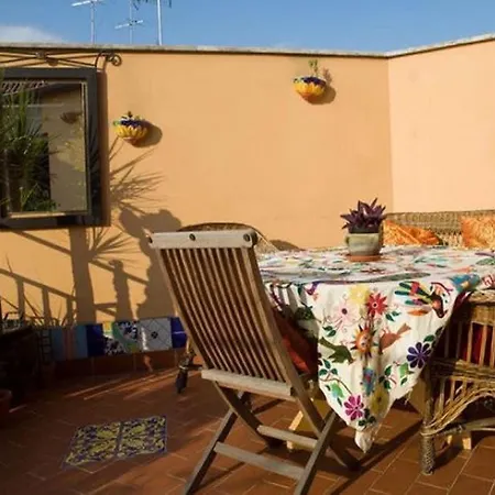 Tranquilla Stanza Zen Con Terrazza A Trastevere! 홈스테이 로마